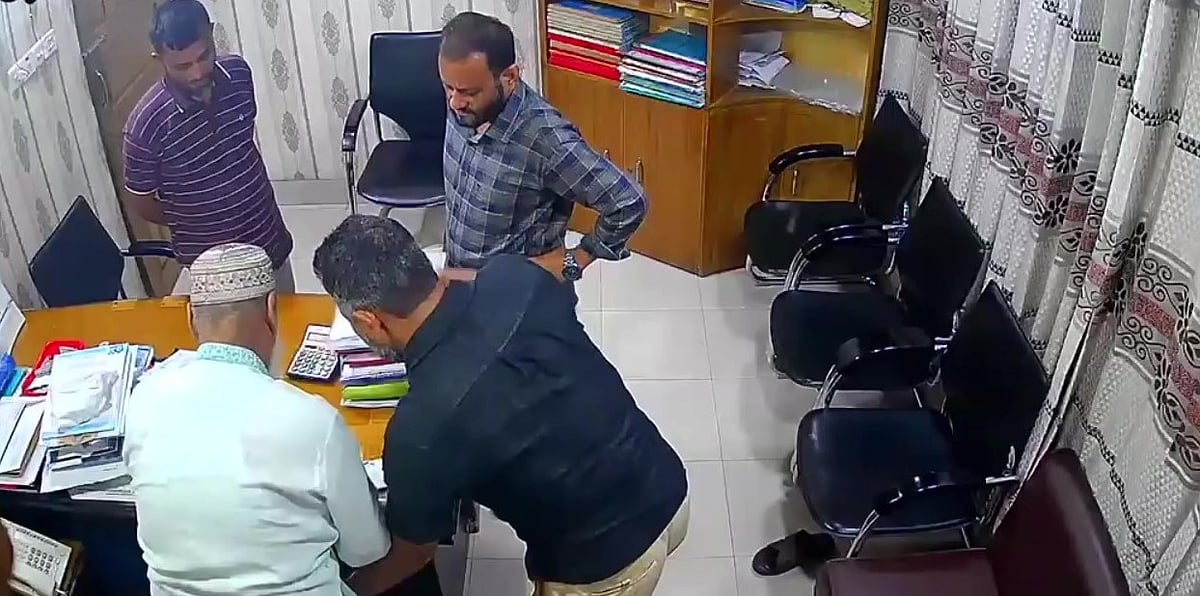 বরিশালে আবাসন প্রতিষ্ঠানের এমডিকে মারধর ও জোরপূর্বক সই নেওয়ার ঘটনায় মামলা