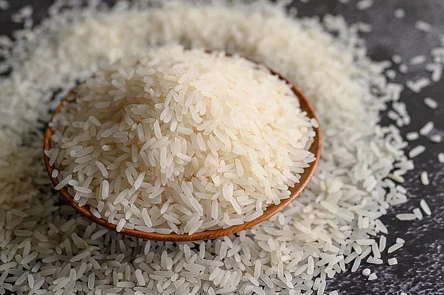 আফগানিস্তানের বাজারে পাকিস্তানের দখল খোয়ানোর ঝুঁকি, ভারতীয় বাসমতী চালের দিকে ঝুঁকছে কাবুল