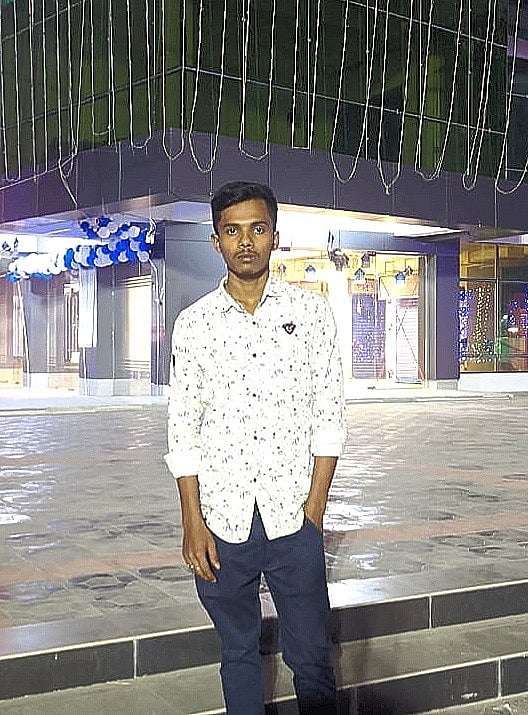 প্রতিকূলতা জয় করে সংসারের দায়িত্ব নিলেন আব্দুল্লাহ আল মামুন
