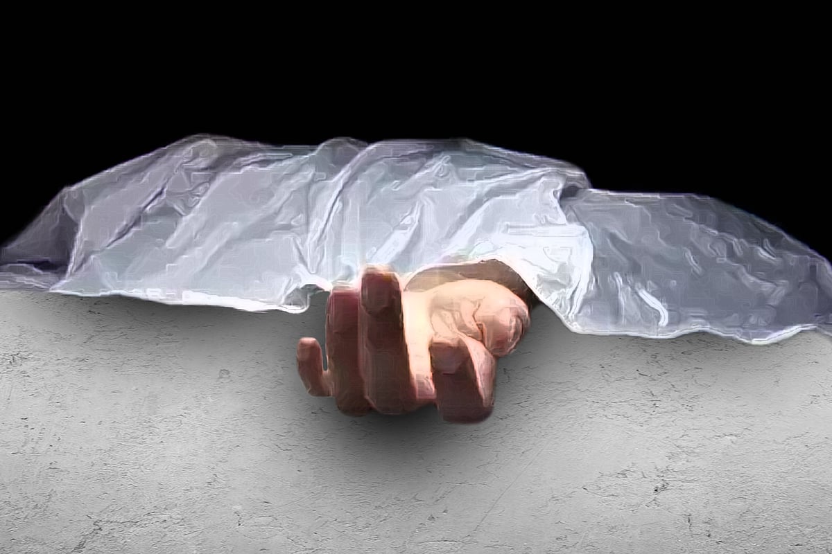 নড়াইলে বসতঘরে ট্রাক উল্টে শিক্ষার্থী নিহত, আহত ১