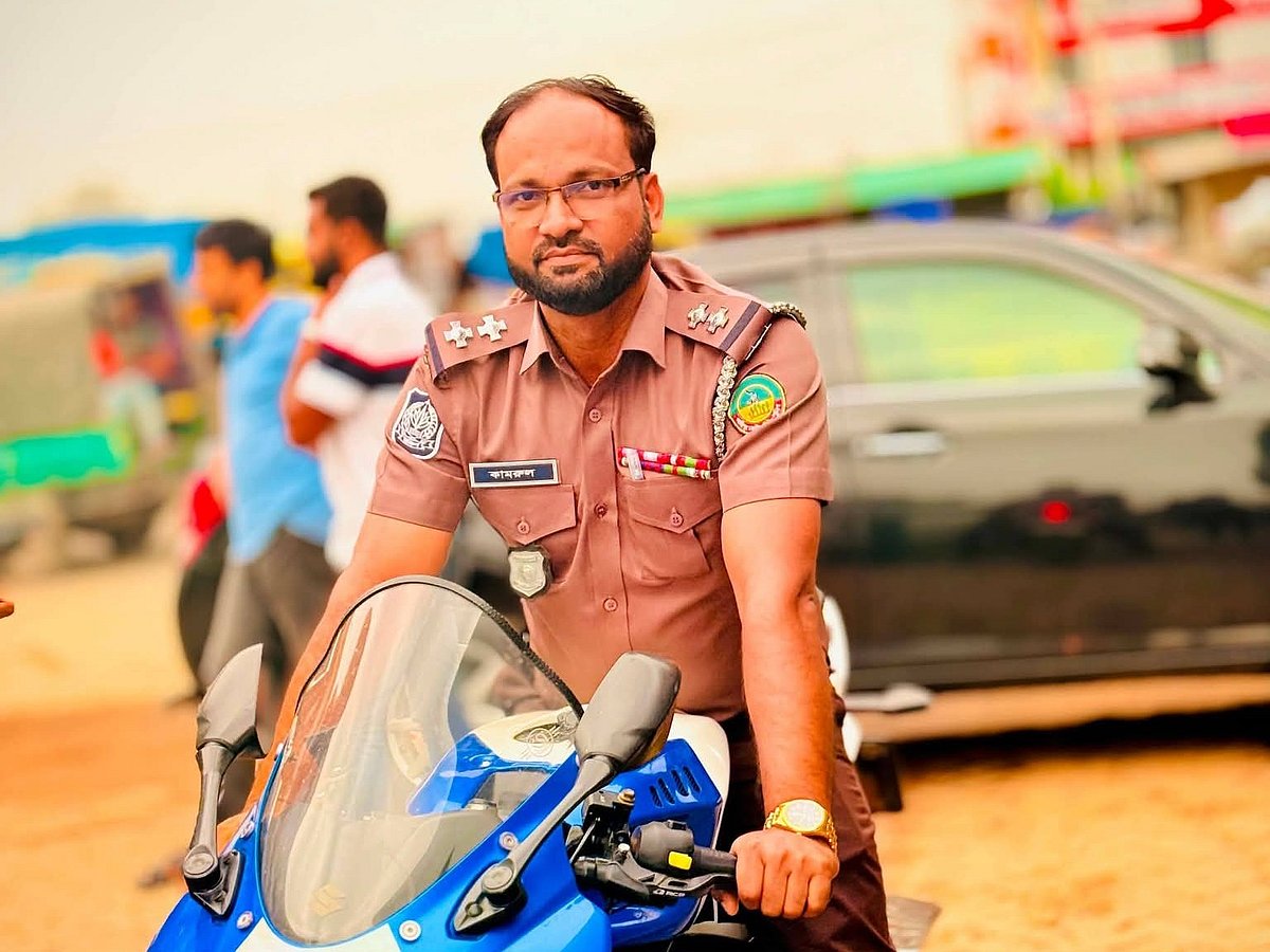 কৃষক লীগ নেতাকে অর্থের বিনিময়ে ছেড়ে দেওয়ার অভিযোগ, এসআই প্রত্যাহার